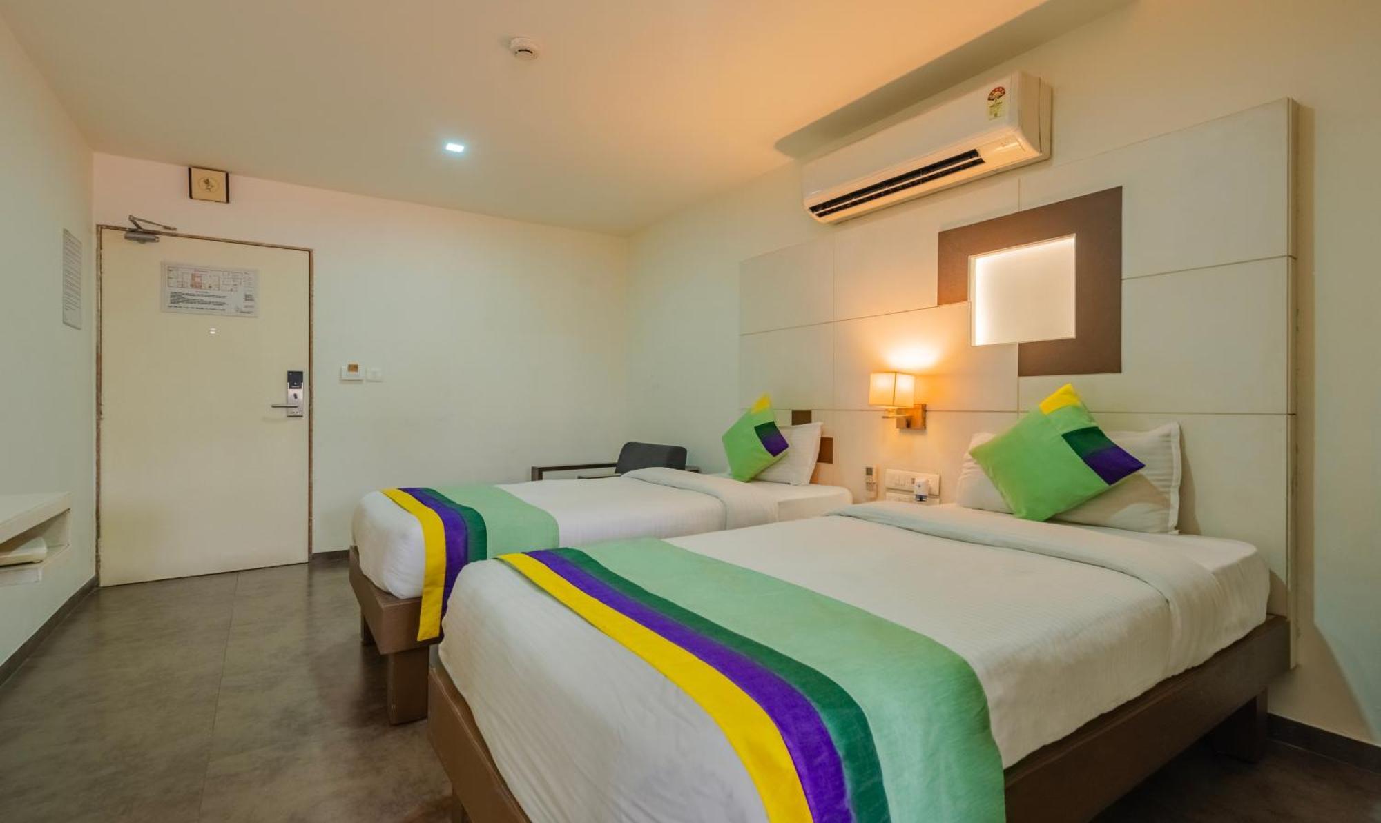 Hotel Casa, ואדודרה מראה חיצוני תמונה