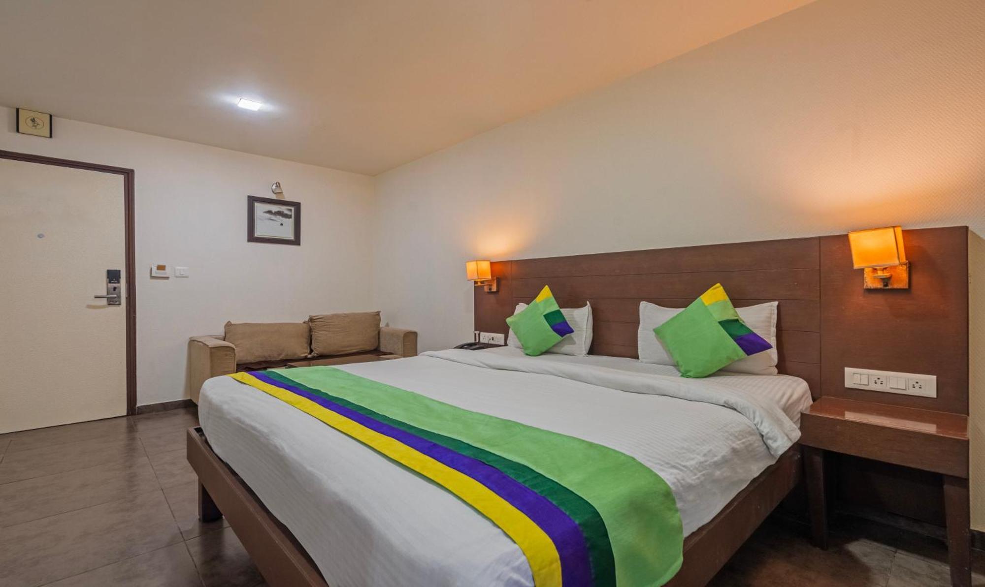 Hotel Casa, ואדודרה מראה חיצוני תמונה